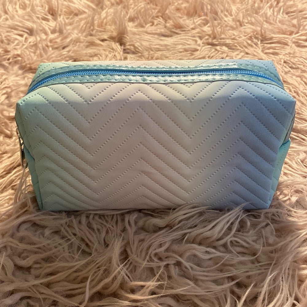NWOT Ombré Cosmetic Pouch